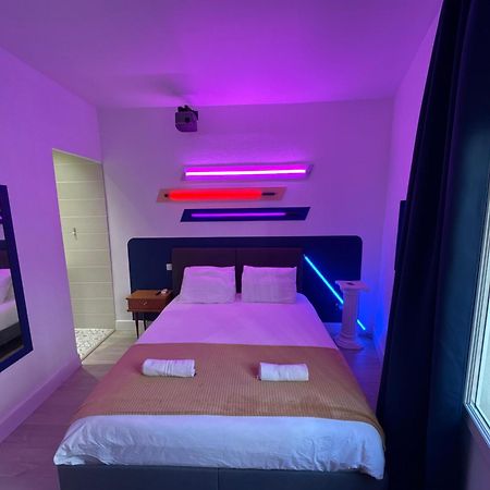 Roma Reva: Design Et Home Cinema 尼姆 外观 照片
